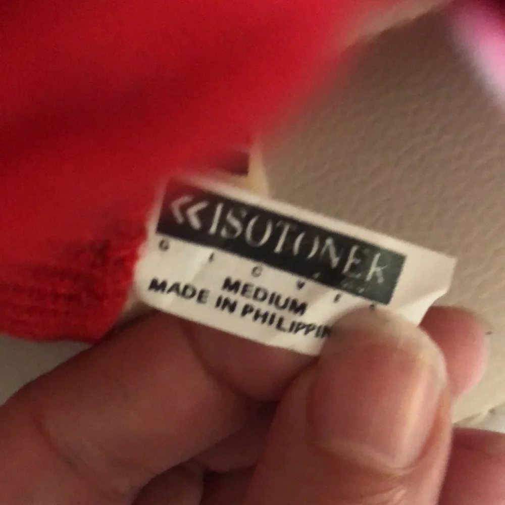 Vintage Thinsulate red gloves water repellent, breathable new never worn tags on